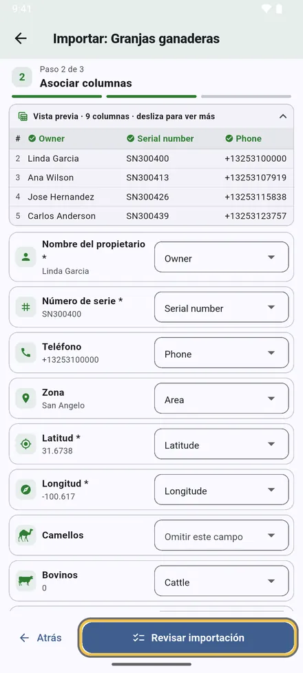 Cada campo se empareja con una columna de su archivo. Los encabezados en inglés y árabe se emparejan solos; puede cambiar cualquier emparejamiento a mano. Los campos con * son obligatorios.