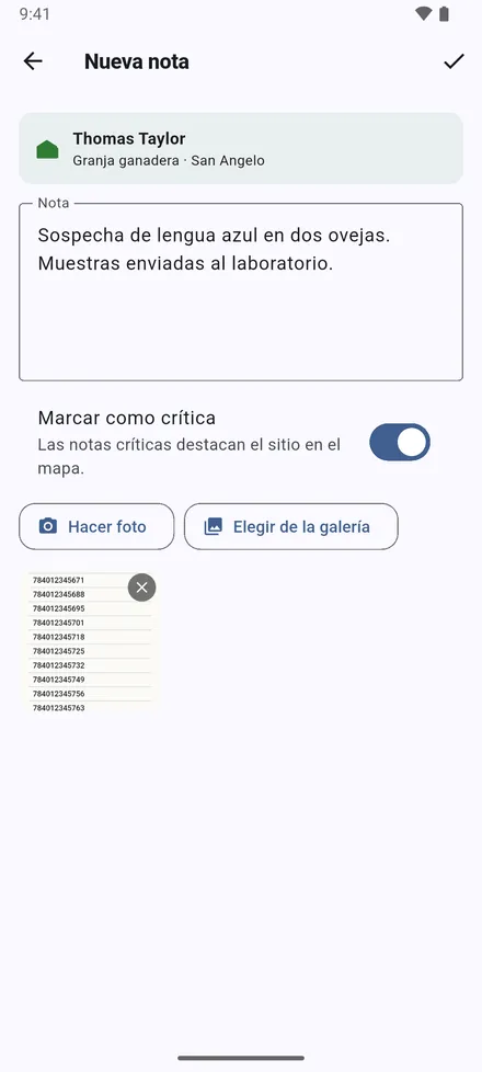 Añadir nota: escriba lo que hizo y vio, y adjunte fotos con Hacer foto o Elegir de la galería. Marcar como crítica pone el sitio en rojo en el mapa.