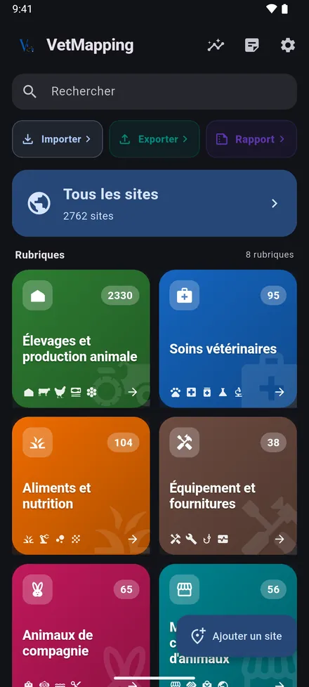Réglages › Thème : Auto suit votre téléphone, ou choisissez Clair ou Sombre.