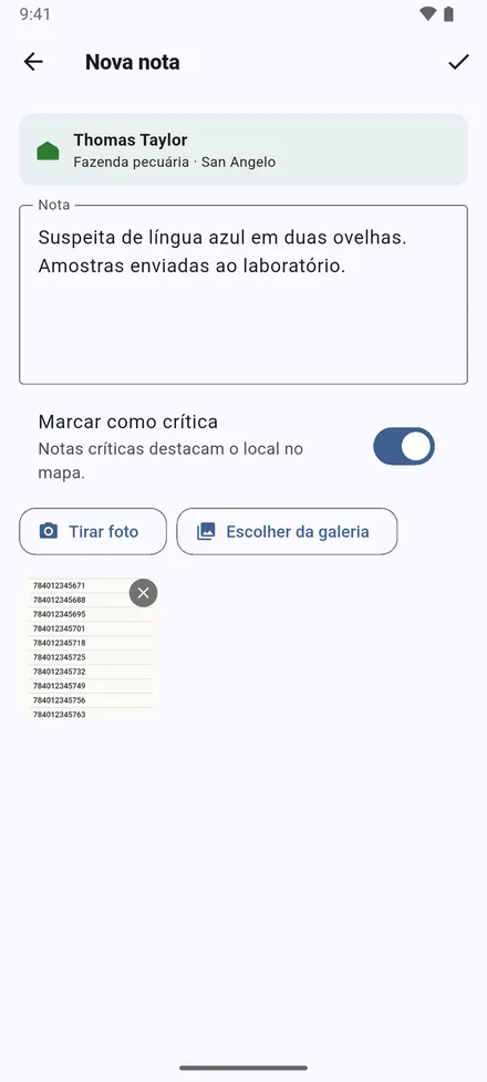 Adicionar nota: escreva o que fez e viu, e anexe fotos com Tirar foto ou Escolher da galeria. Marcar como crítica deixa o local vermelho no mapa.